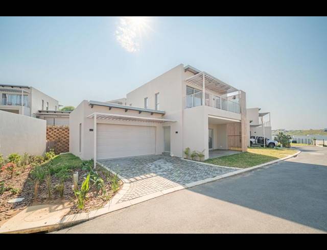 3 BEDROOM TOWNHOUSE FOR SALE IN ZULULAMI COASTAL ESTATE